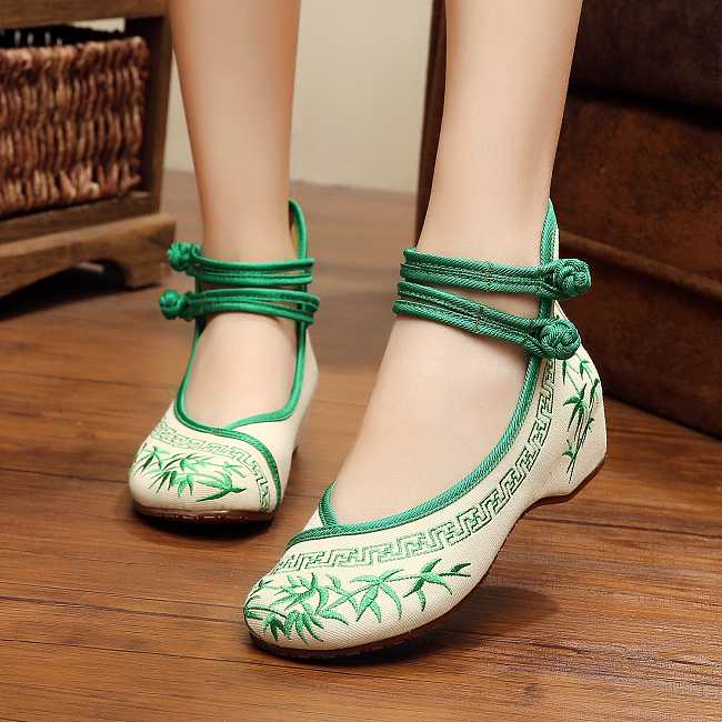 Beijing Cloth Shoes Green Embroidered Bamboo Leaves - 1