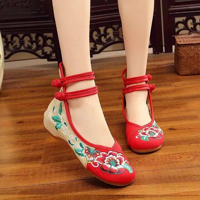 Red Lace-up Flower Embroidered Canvas Shoes - 1