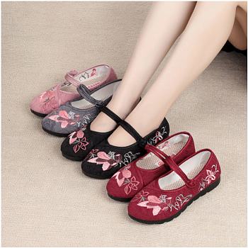 Chinese Style Embroidery Soft Sole Shoes For Women