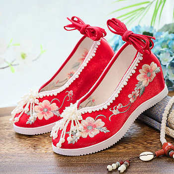 High Quality Chinese Traditional Shoes Red Peony