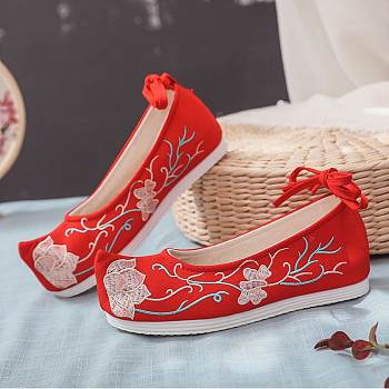 Red Traditional Oriental Wedding Shoes